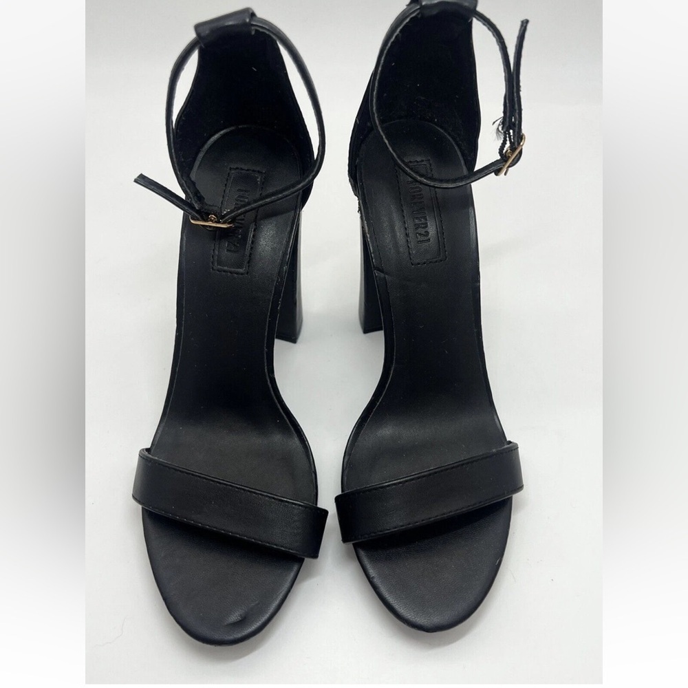 FOREVER 21 Women’s size 7 Black vegan Leather Shoes Chunky High block Heels - Picture 5 of 9
